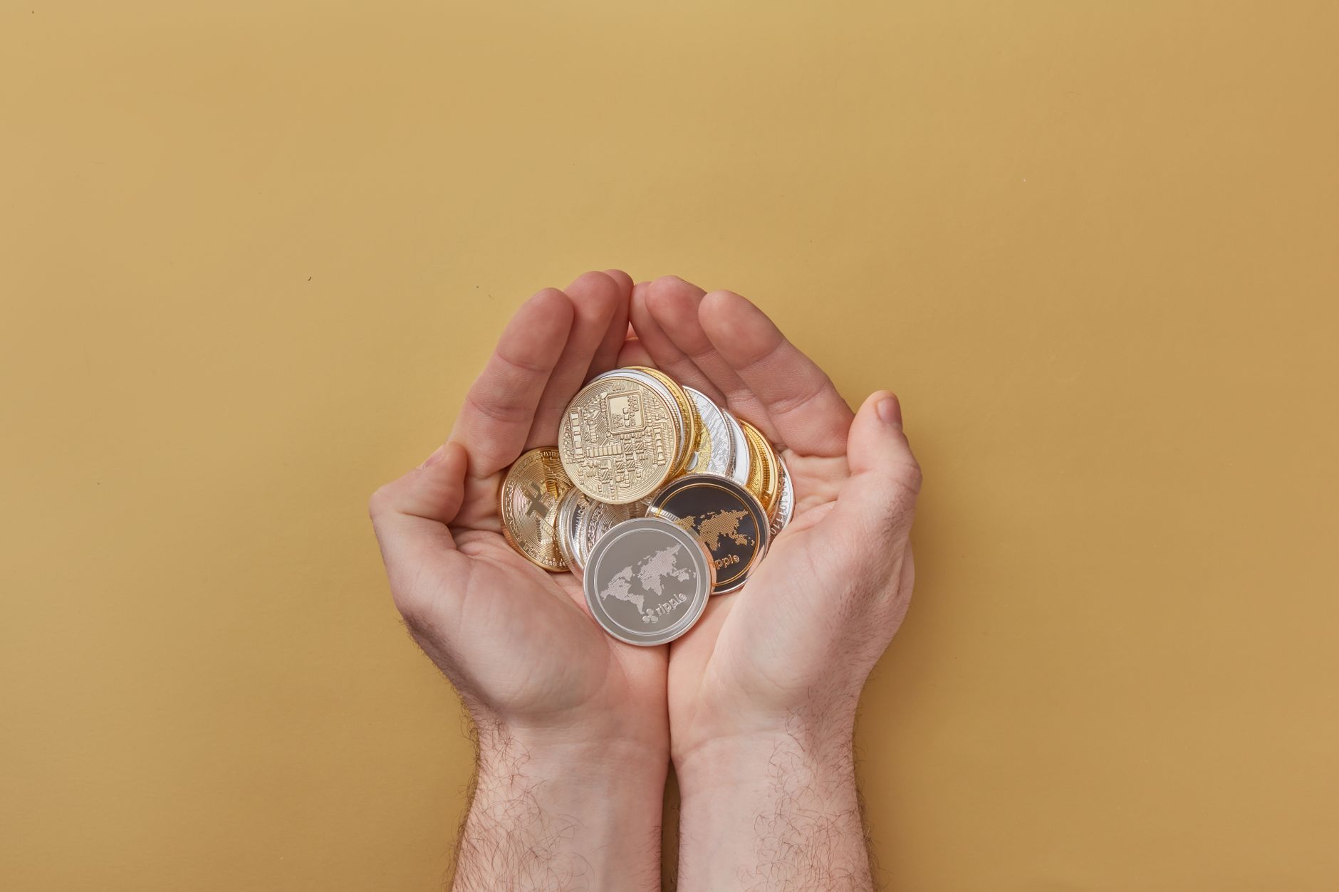Fed 동결 속 ETH ETF 자금 유출 — 알트코인 시황 10월 29일 오전 대표 이미지